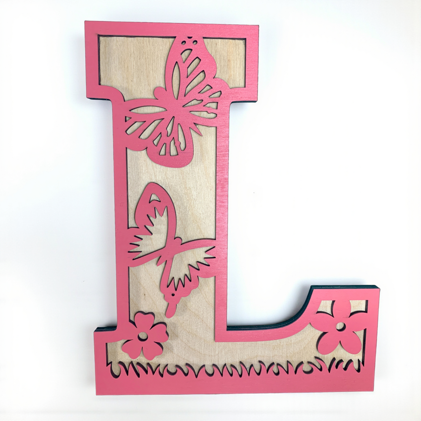 Lettre personnalisée en bois - Motif papillon